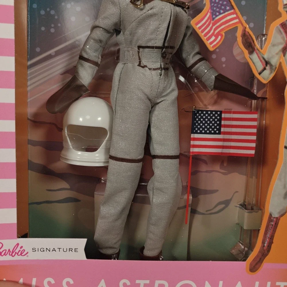 Barbie Signature 60th Anniversary 1965 MISS ASTRONAUT Retro Exclusive Doll JBJ48